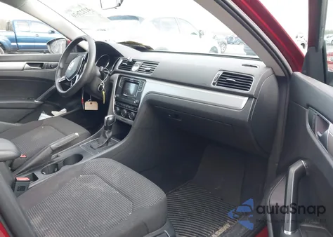 2016 Volkswagen Passat 1.8T S из США, поврежденный, VIN 1VWAT7A38GC011797